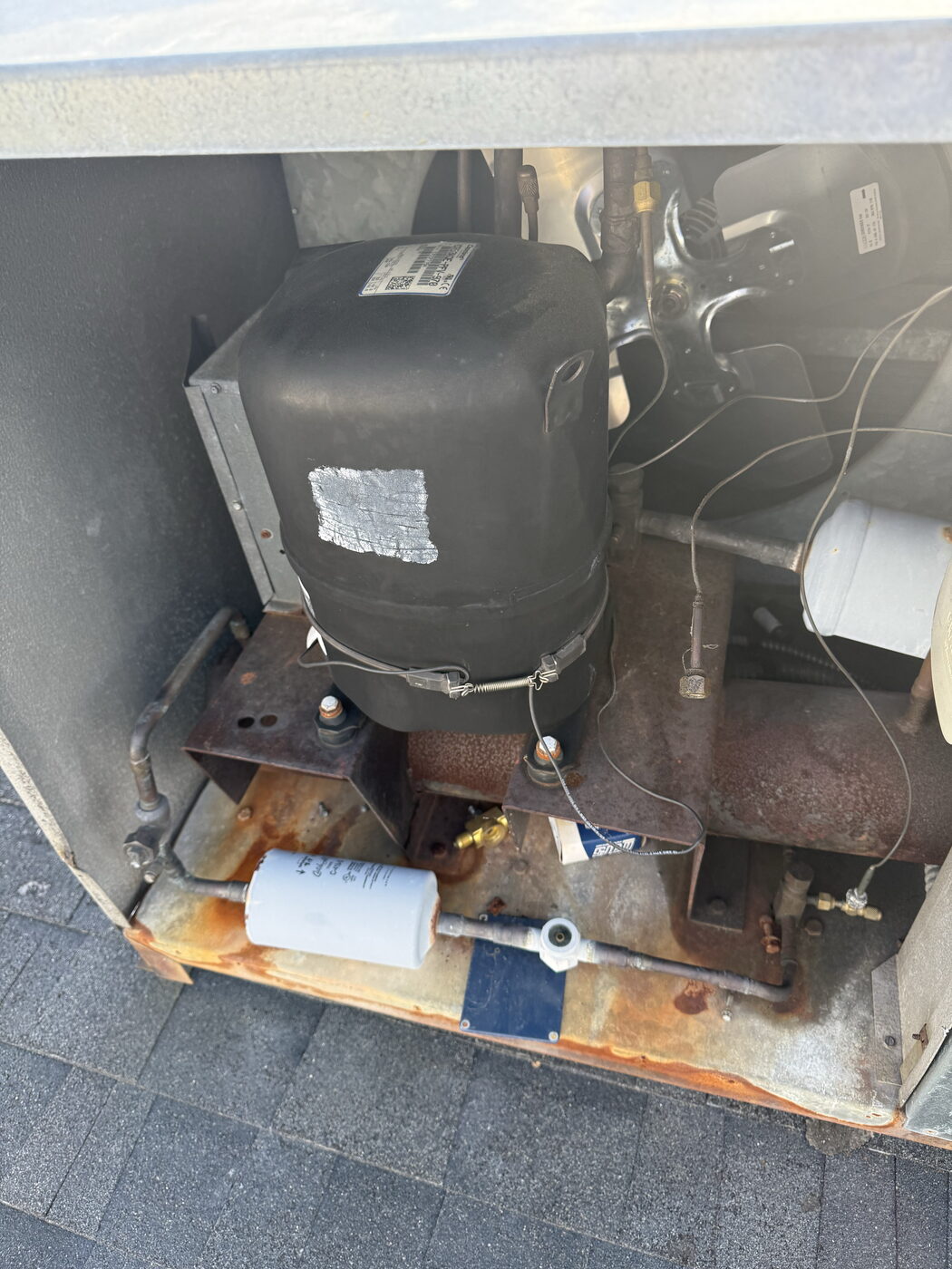 Commercial refrigeration condensing unit / compressor — Armus Refrigeration
